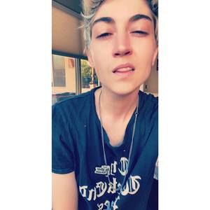 Meet your Posher, Tessa